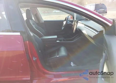 2018 Tesla Model 3 Long Range/Mid Range из США, поврежденный, VIN 5YJ3E1EA0JF153910